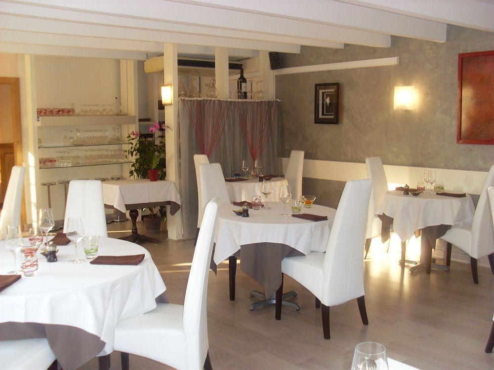 פמפול Hotel Restaurant De La Marne מראה חיצוני תמונה