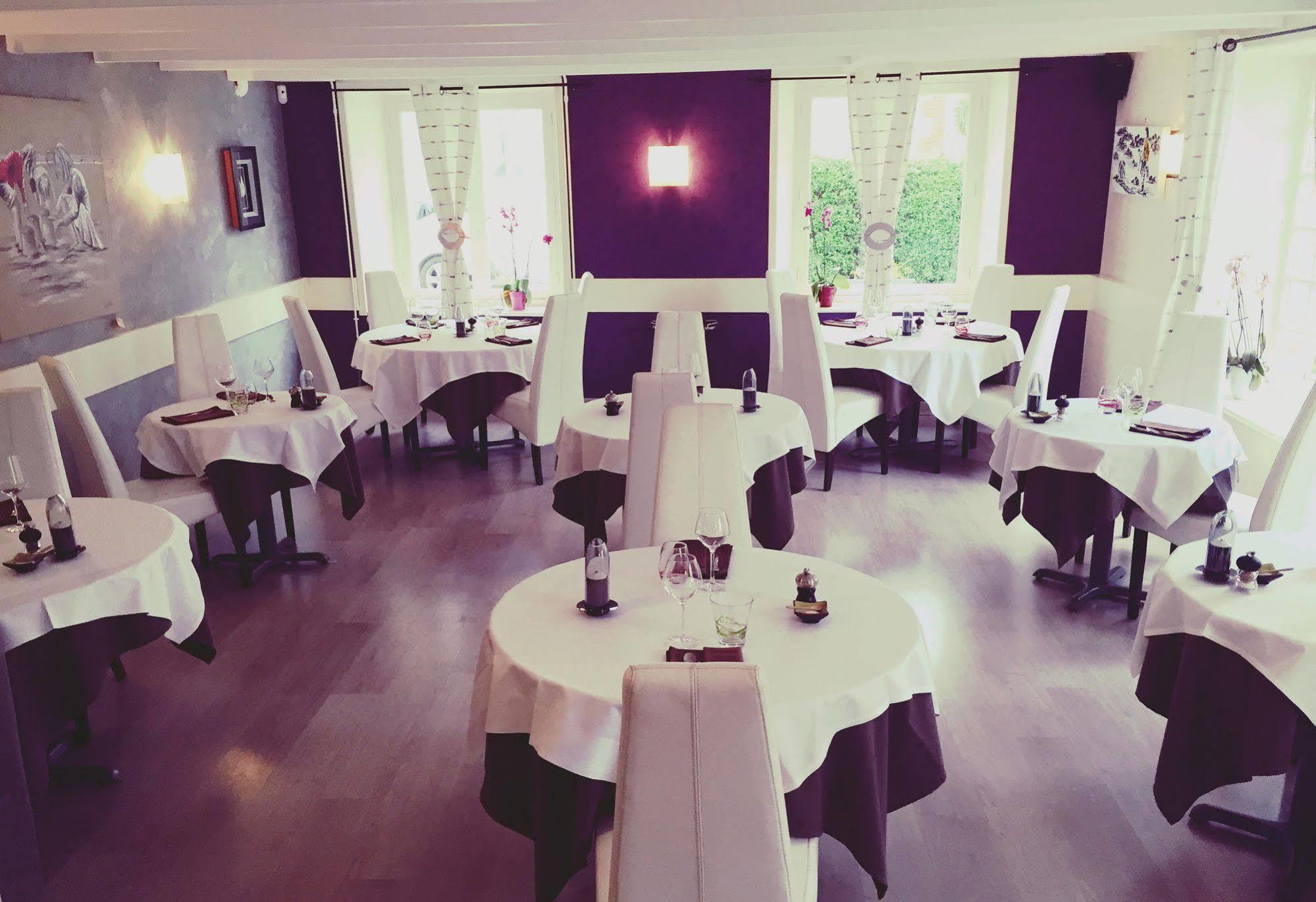פמפול Hotel Restaurant De La Marne מראה חיצוני תמונה