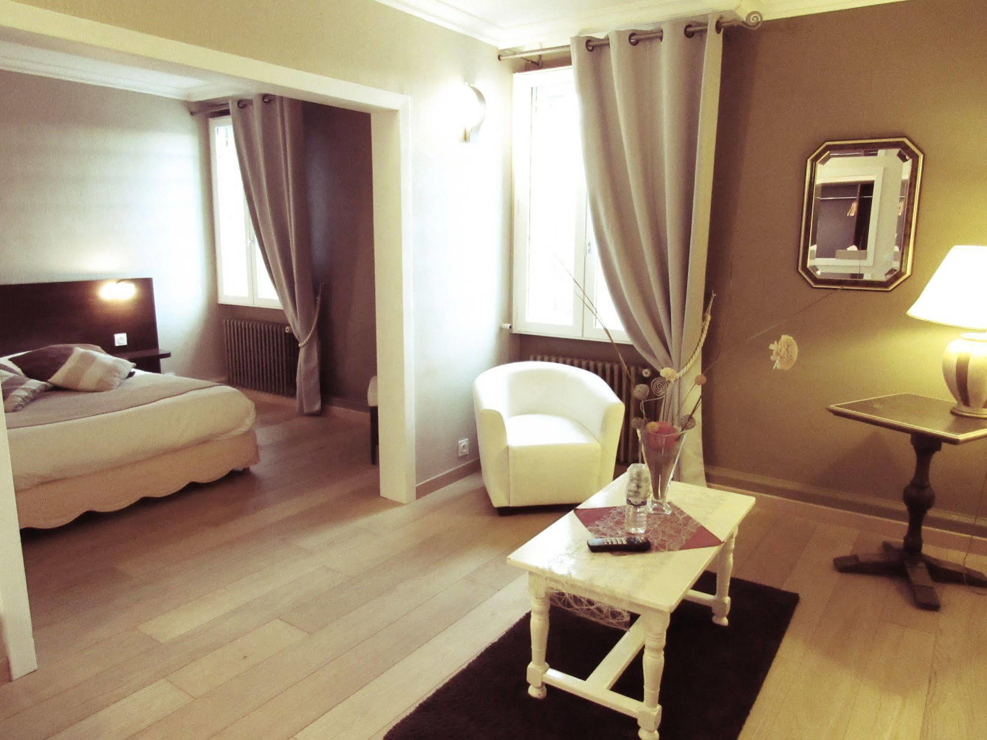 פמפול Hotel Restaurant De La Marne מראה חיצוני תמונה