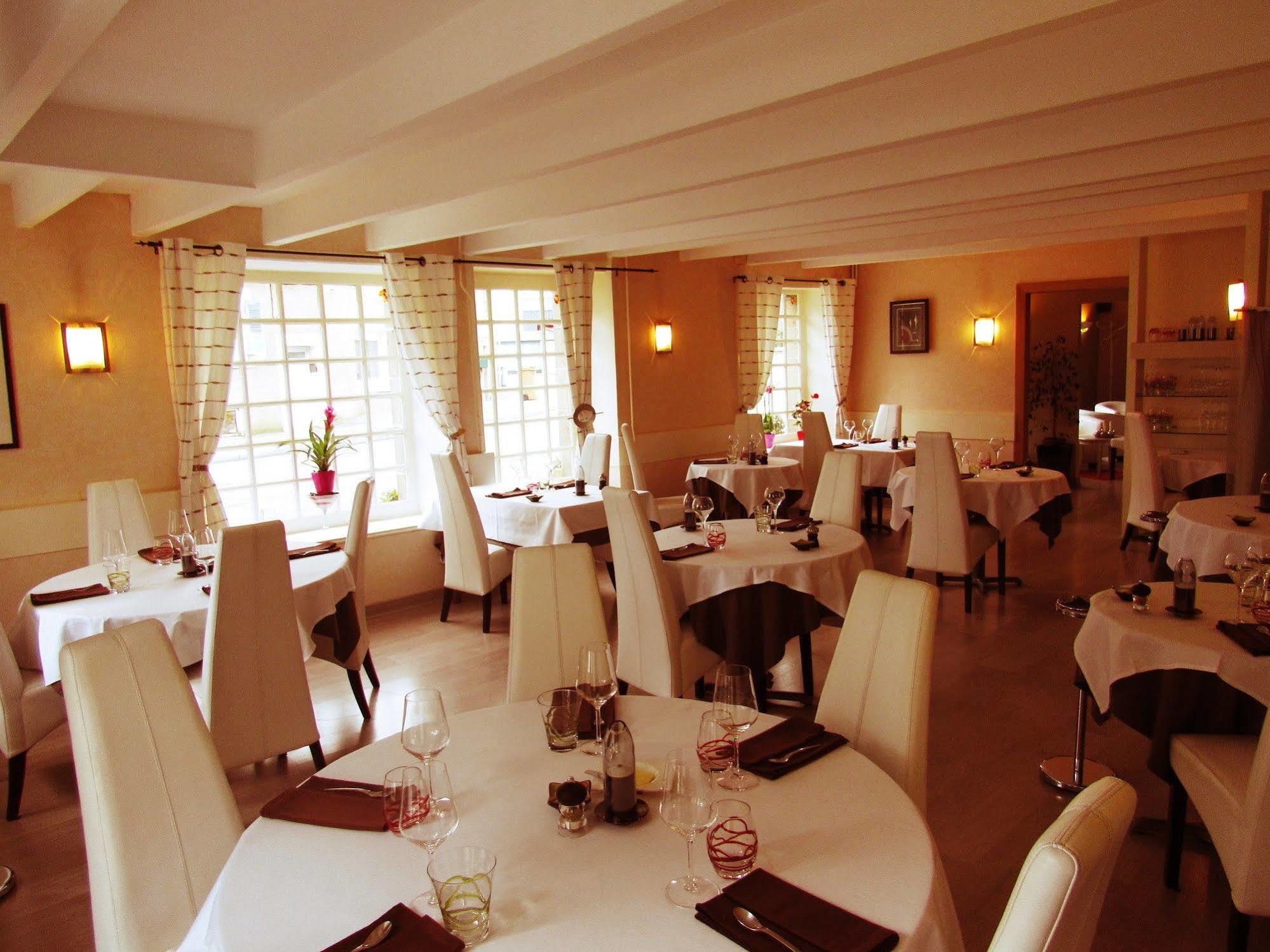 פמפול Hotel Restaurant De La Marne מראה חיצוני תמונה